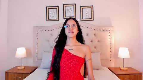 SARA SANTACRUZ online show from 01.08.26