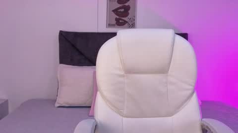 sara  online show from 09.10.25