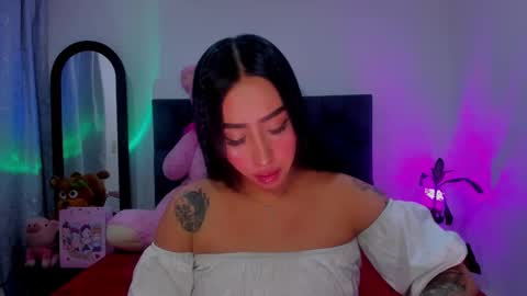 Snapshot of sara_stone03 chatting on 02.08.25 sara_stone03 online show from 02.08.25