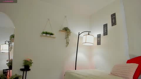 Snapshot of sara_sweett9 chatting on 10.09.25 sara_sweett9 online show from 10.09.25