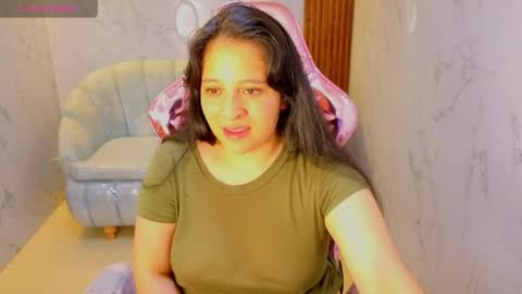 Snapshot of sara_tellez_s chatting on 04.30.26 Sara T. online show from 04.30.26