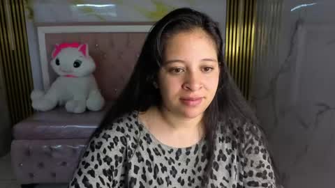 Snapshot of sara_tellez_s chatting on 05.28.26 Sara T. online show from 05.28.26