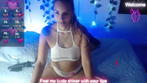 Snapshot of sara_thompson01 chatting on 01.08.25 SARA online show from 01.08.25