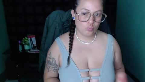 sara_thonson_ online show from 02.21.25