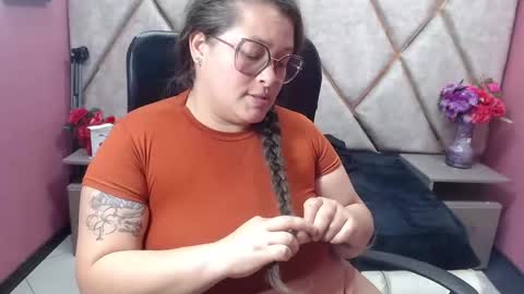 sara_thonson_ online show from 02.20.26