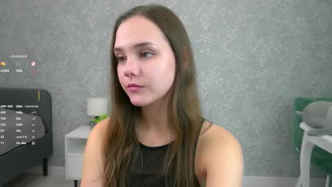 Snapshot of sara_whooops chatting on 10.06.25 Im Sara online show from 10.06.25