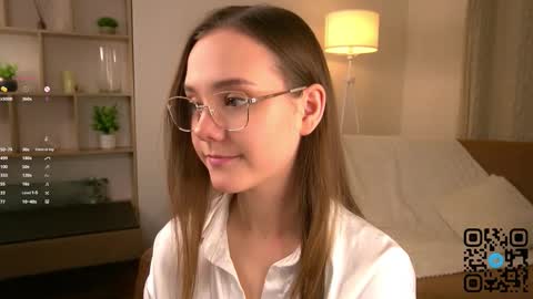 Snapshot of sara_whooops chatting on 01.13.26 Im Sara online show from 01.13.26