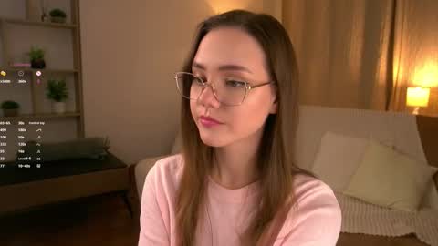 Snapshot of sara_whooops chatting on 03.19.26 Im Sara online show from 03.19.26