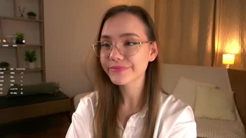 Snapshot of sara_whooops chatting on 03.23.26 Im Sara online show from 03.23.26