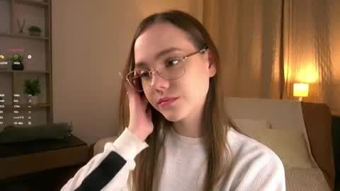 Snapshot of sara_whooops chatting on 04.11.26 Im Sara online show from 04.11.26