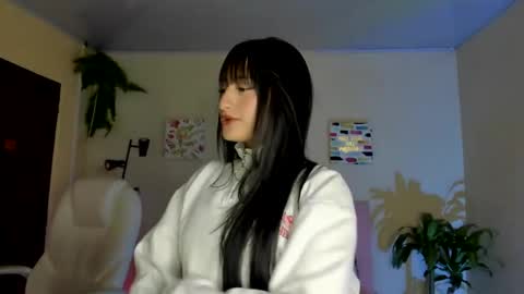 Sarah Ramirez online show from 02.17.25