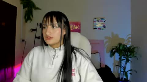 Sarah Ramirez online show from 02.17.25