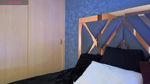 Snapshot of saraah_queen chatting on 09.24.25 Sarah online show from 09.24.25