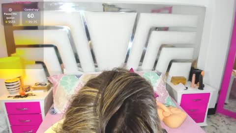 Snapshot of saraajhons chatting on 02.10.25 Sara online show from 02.10.25