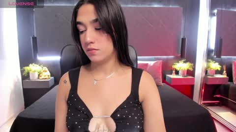 Snapshot of saraamills chatting on 03.30.26 Sara online show from 03.30.26