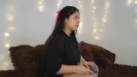 sara and thomas online show from 12.12.24