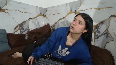 sara and thomas online show from 12.18.25