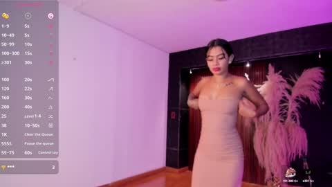 Snapshot of saracorraless chatting on 02.05.25 Sara Everyday From 1430 to 2130 Col Time online show from 02.05.25