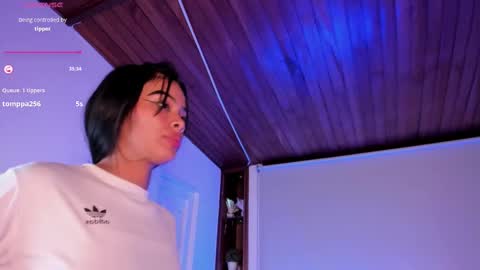 Snapshot of saracorraless chatting on 03.08.25 Sara Everyday From 1430 to 2130 Col Time online show from 03.08.25