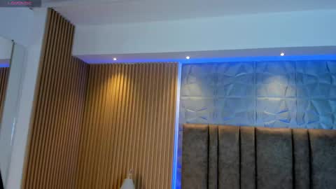 Snapshot of saracorraless chatting on 09.25.25 Sara Everyday From 1430 to 2130 Col Time online show from 09.25.25