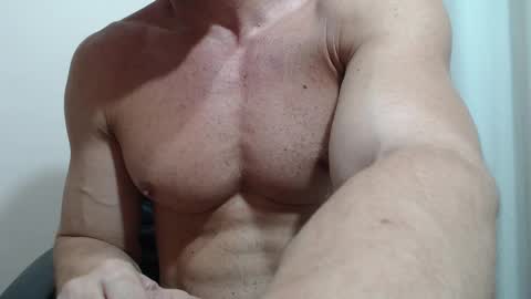 saradorj92 online show from 01.31.26