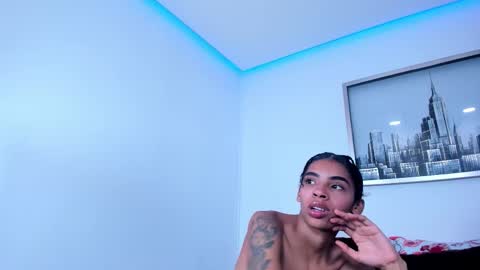 Snapshot of sarah_ashbourne chatting on 10.22.25 sarah_ashbourne online show from 10.22.25