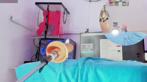 sarah_carter__ online show from 05.06.26