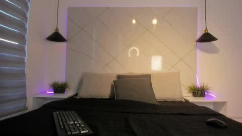 sarah_collens_ online show from 05.16.26