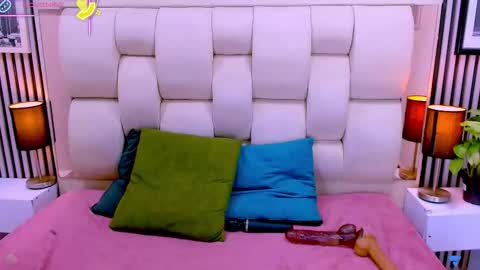 Sarah online show from 12.18.25