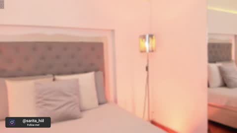 Snapshot of sarah_hiill chatting on 12.30.24 online show from 12.30.24