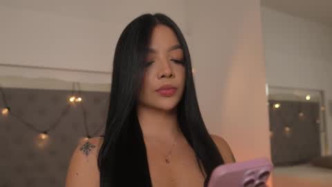 Snapshot of sarah_hiill chatting on 10.07.25 online show from 10.07.25