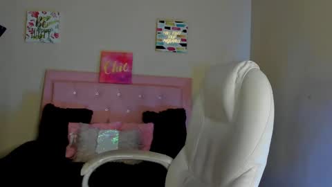 Sarah Ramirez online show from 03.05.25