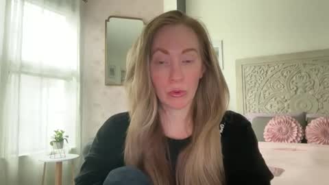 Sarah online show from 04.25.26