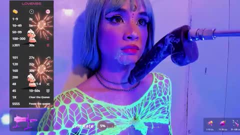 Snapshot of sarahi_camila chatting on 11.21.25 online show from 11.21.25