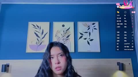 Sarah online show from 10.04.25