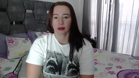Snapshot of sarahott_1 chatting on 04.24.26 Lia online show from 04.24.26