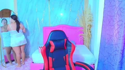 S A R A H  online show from 11.25.25