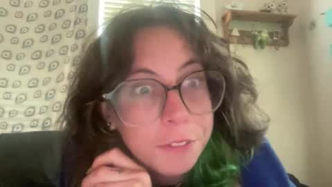Sarah Smiles online show from 05.26.26