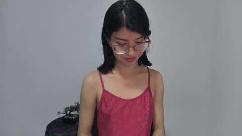 Snapshot of sarahsmitt chatting on 11.30.25 Sarah online show from 11.30.25