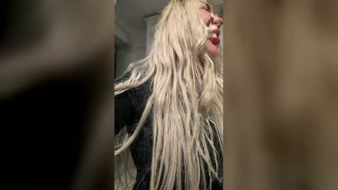 Snapshot of sarahstone_ chatting on 02.15.26 Sarah online show from 02.15.26