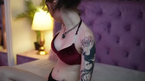  Sarai  online show from 04.30.26