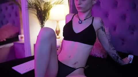 Snapshot of saraiangel chatting on 06.14.26 Sarai online show from 06.14.26