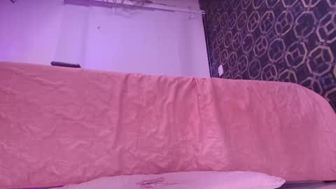 Sara  online show from 10.09.25