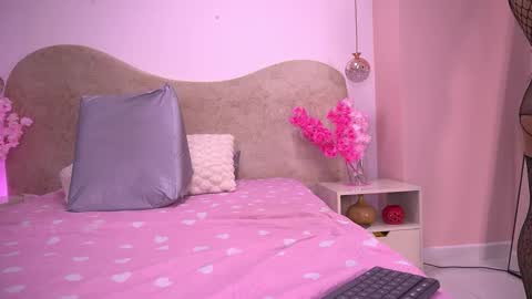 Sara  online show from 02.23.26