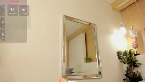 Snapshot of saramonroe1 chatting on 02.24.25 Sara online show from 02.24.25