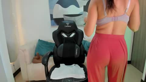 I am Sara  online show from 03.16.26