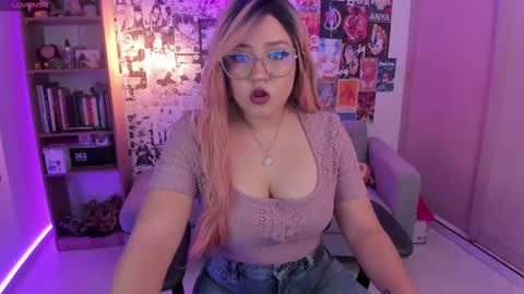 Sara Ruales online show from 02.24.25