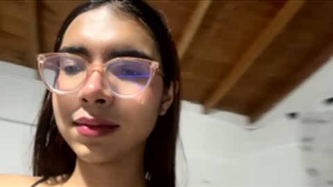 Snapshot of sarasaenz999 chatting on 03.01.26 sarasaenz999 online show from 03.01.26