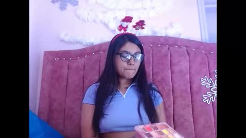 sarastonesx online show from 12.31.24