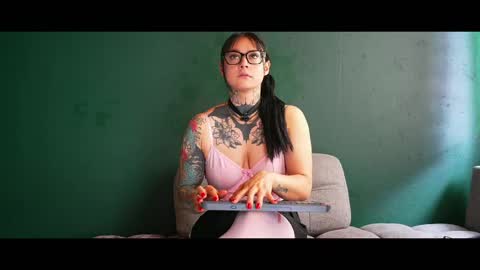 Sara Herrera online show from 05.10.26